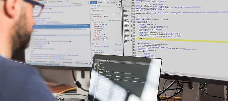 Informatiker im Office